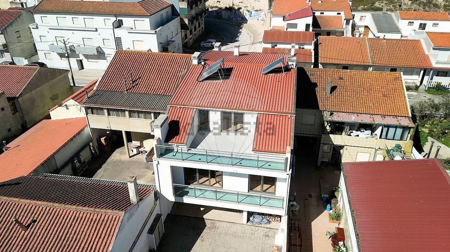 公寓 t3出售在Rua da Liberdade, 40 - 周边