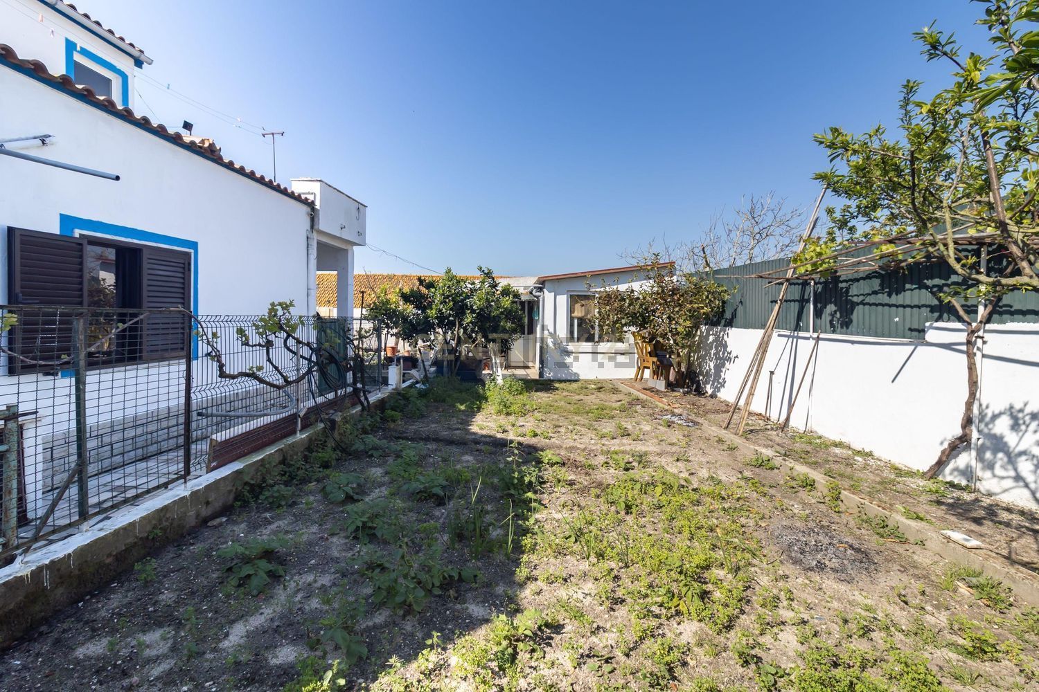 小楼房或独栋别墅出售在Rua de Santo Ovídio, 1 - 外立面