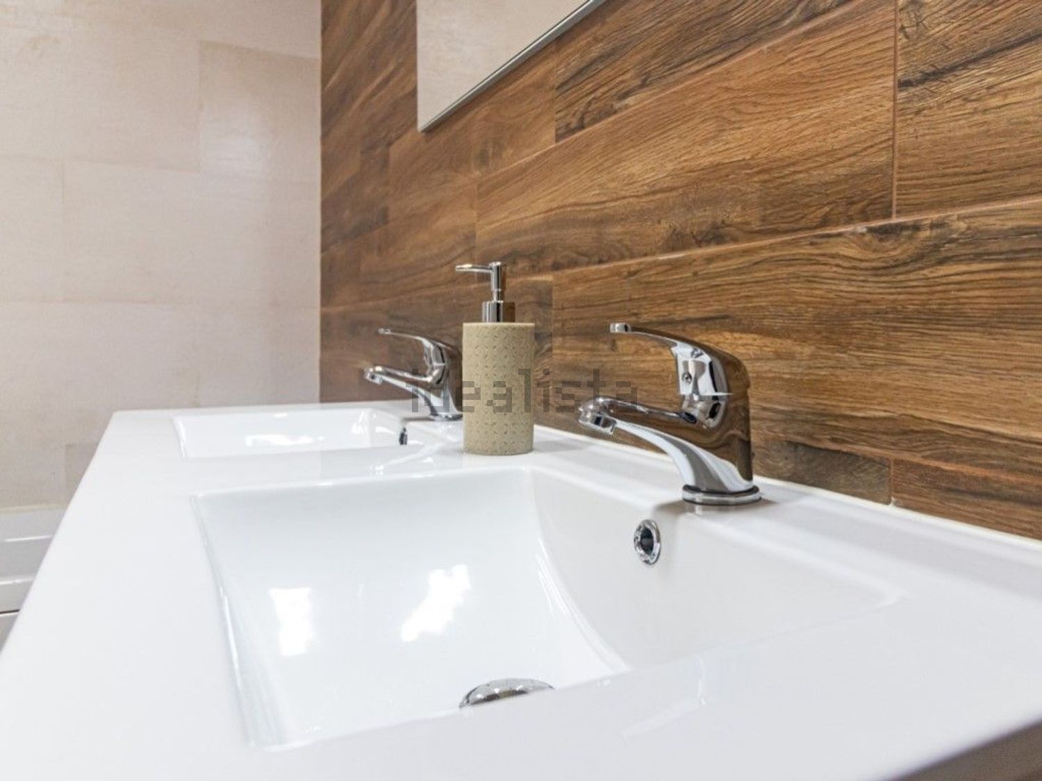 公寓 t3出售在Rua Doutor João Bagão, 5 - 卫生间