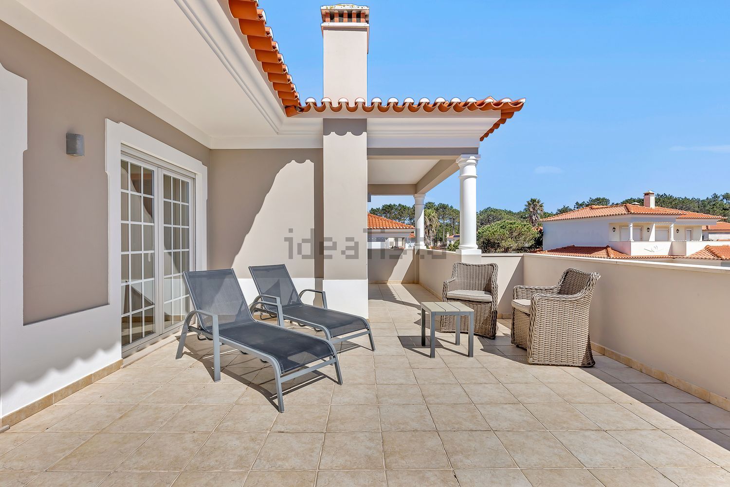 小楼房或独栋别墅出售在Rua Dona Leonor de Aragão - 阳台