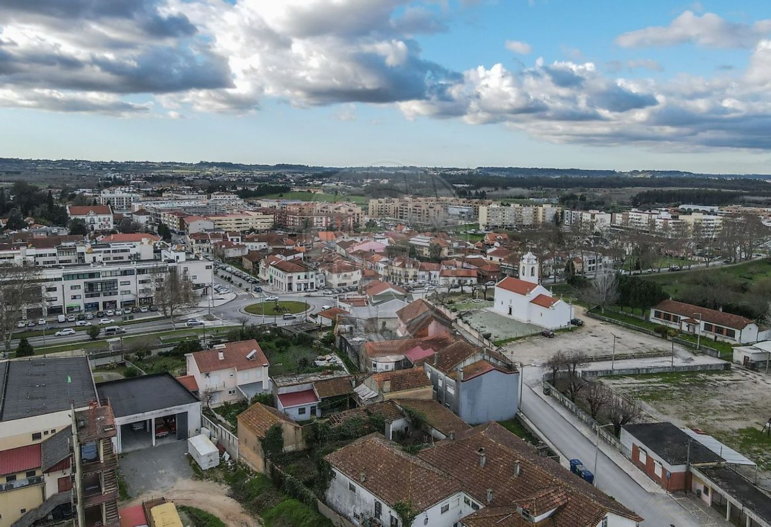 出租小楼房或独栋别墅Em620 - 视线