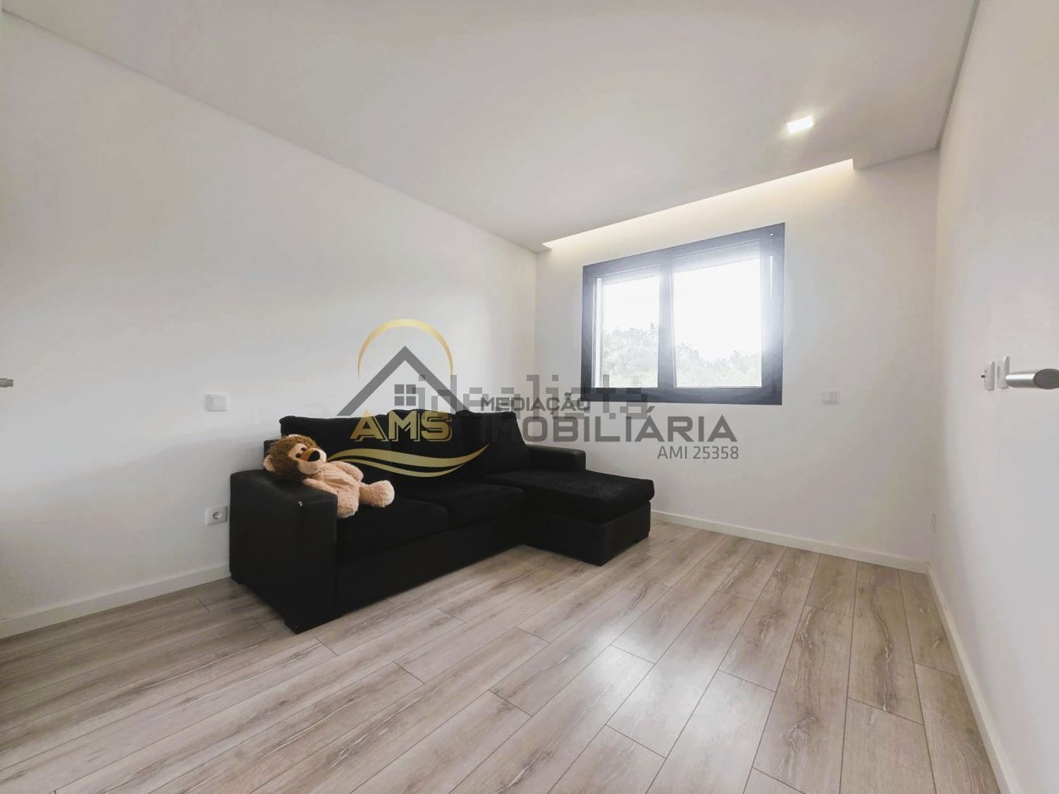 公寓 t3出售在Rua D - Urbanização Quinta do Barroso, 5 - 客厅
