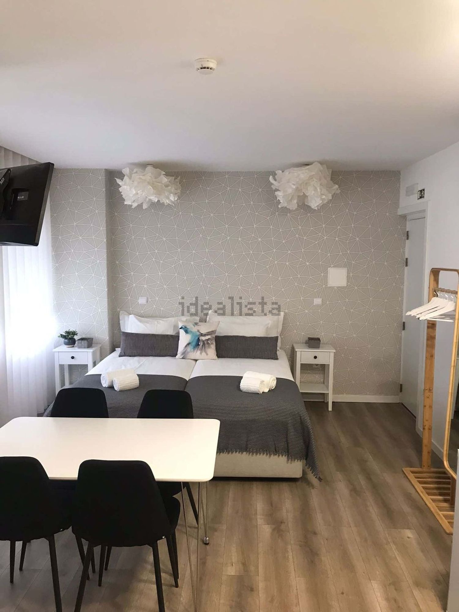 出租t0（单人公寓）在Avenida Fernão de Magalhães s/n - 客厅