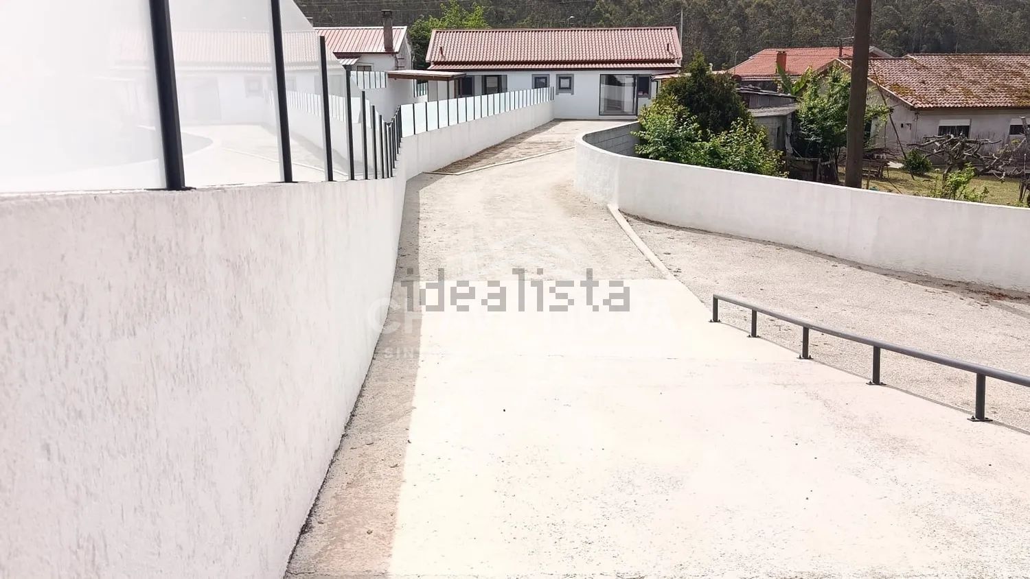 小楼房或独栋别墅出售在Rua Afonso de Albuquerque - 阳台