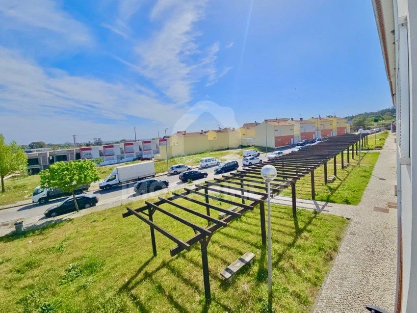 公寓 t3出售在Rua Doutor José dos Santos Bessa