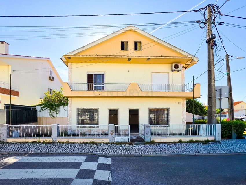 小楼房或独栋别墅出售在Rua Camilo Castelo Branco, 1867