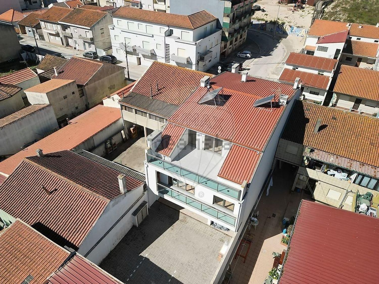 公寓 t3出售在Rua da Liberdade, 40 - 周边