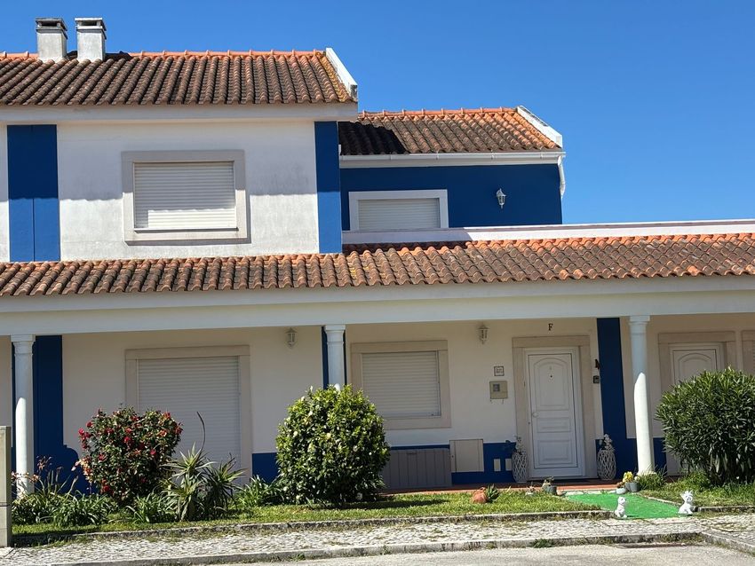 双拼别墅出售在Rua do Lugar, 4