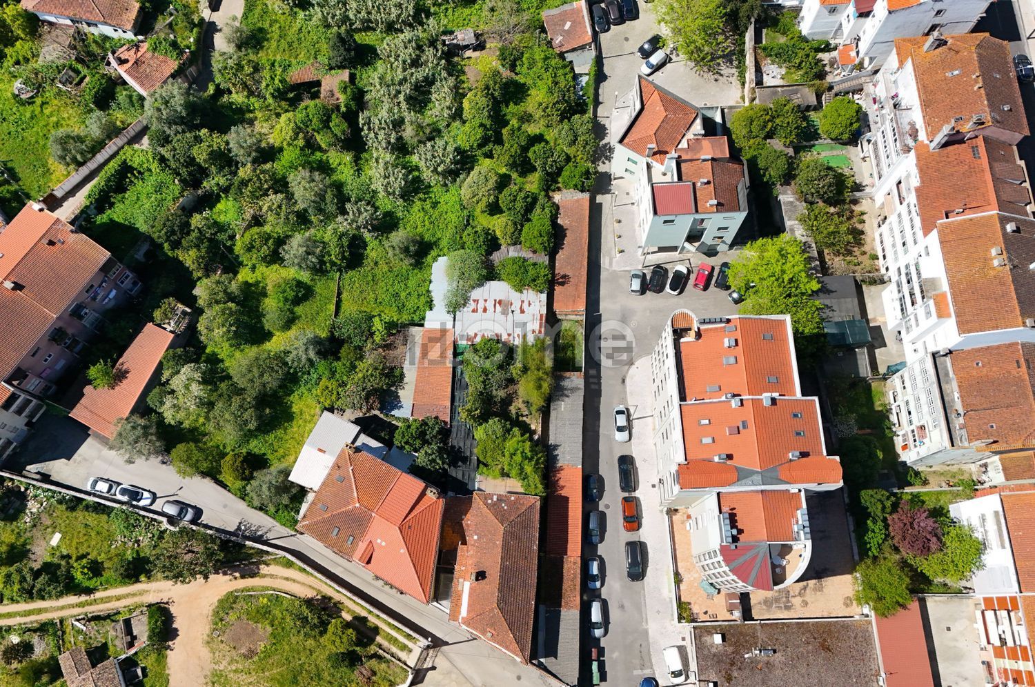 小楼房或独栋别墅出售在Rua Frei Brás de Braga, 120 - 详情