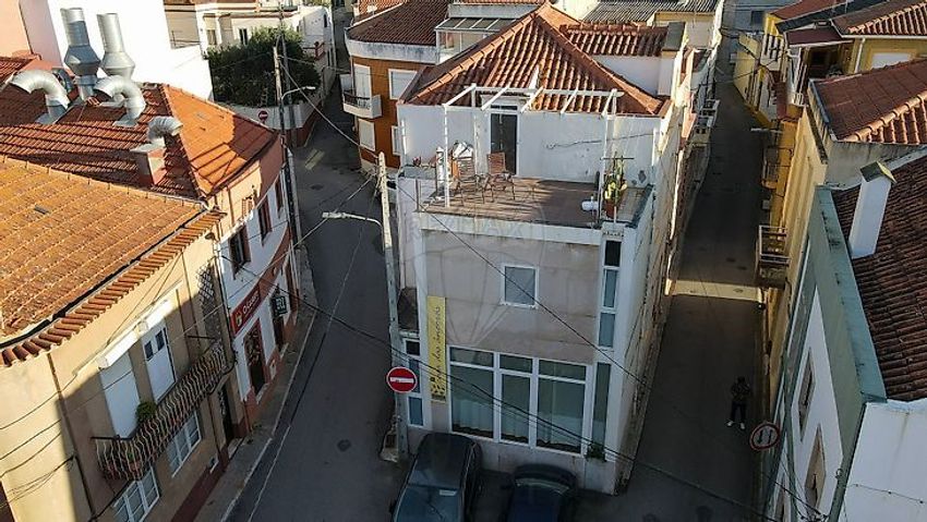 小楼房或独栋别墅出售在Rua Francisco José Jordão