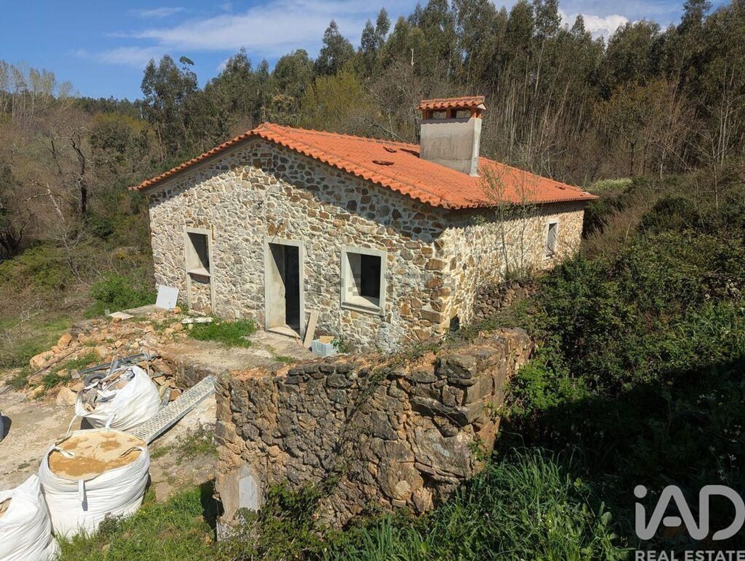 小楼房或独栋别墅出售在Figueiró dos Vinhos e Bairradas - 外立面