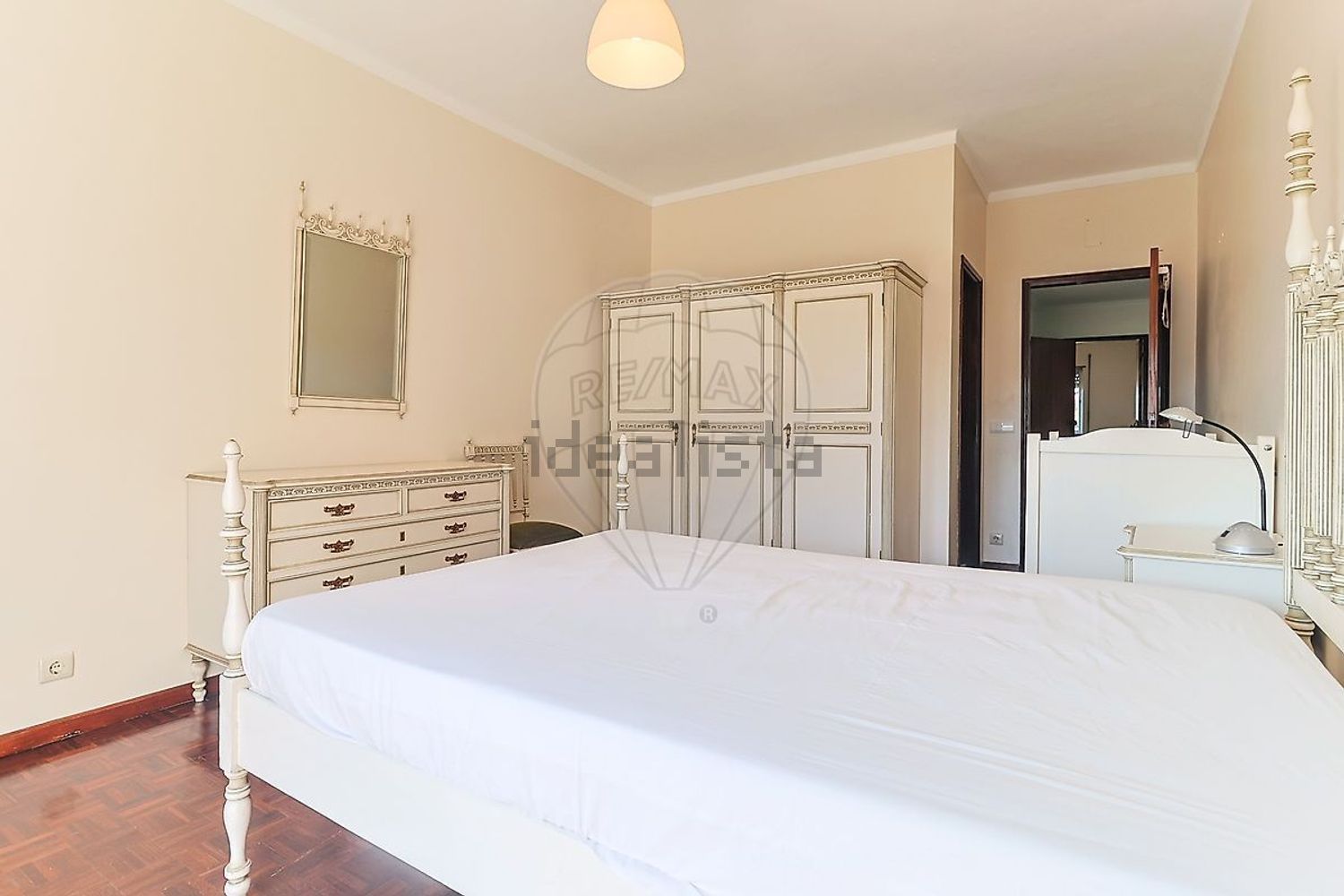 出租公寓 t3在Rua António Jardim - 卧室