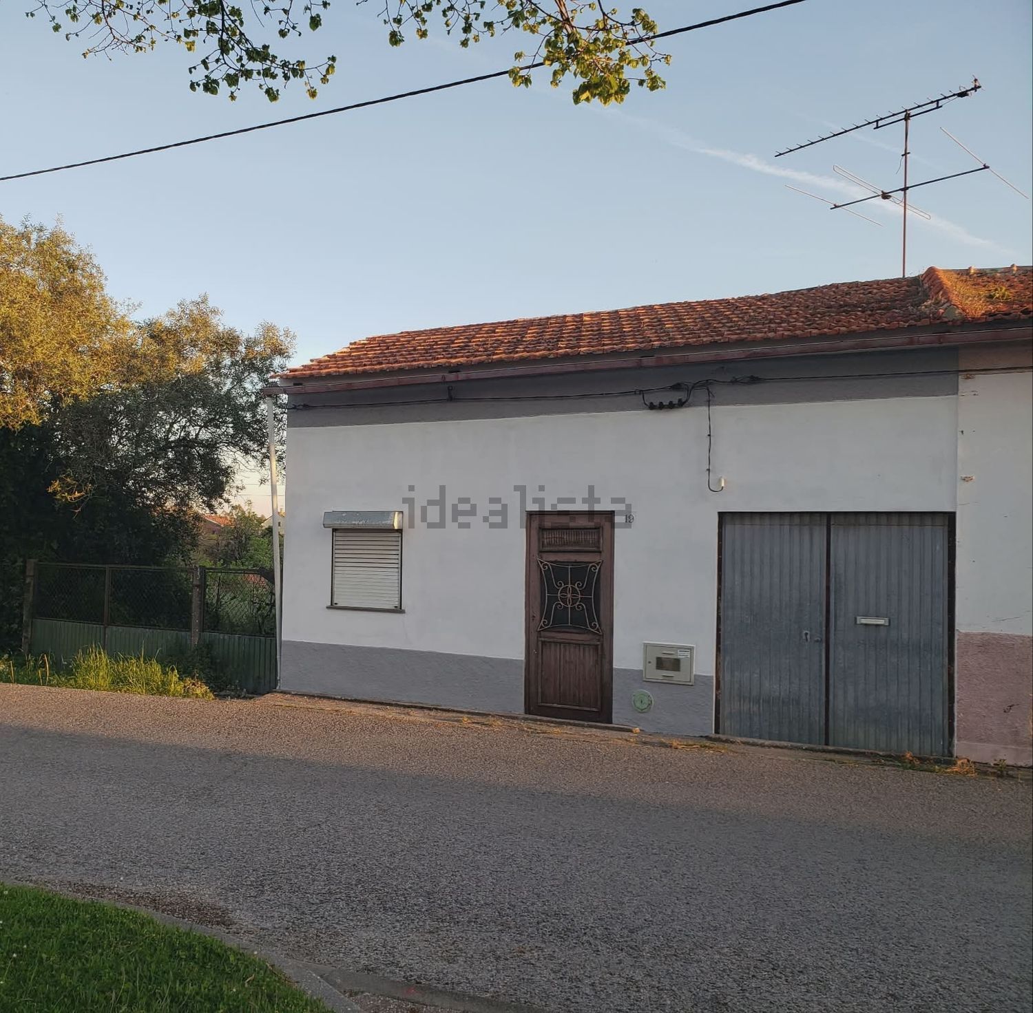 双拼别墅出售在Rua Manuel de Oliveira Pinhal, 21 - 外立面