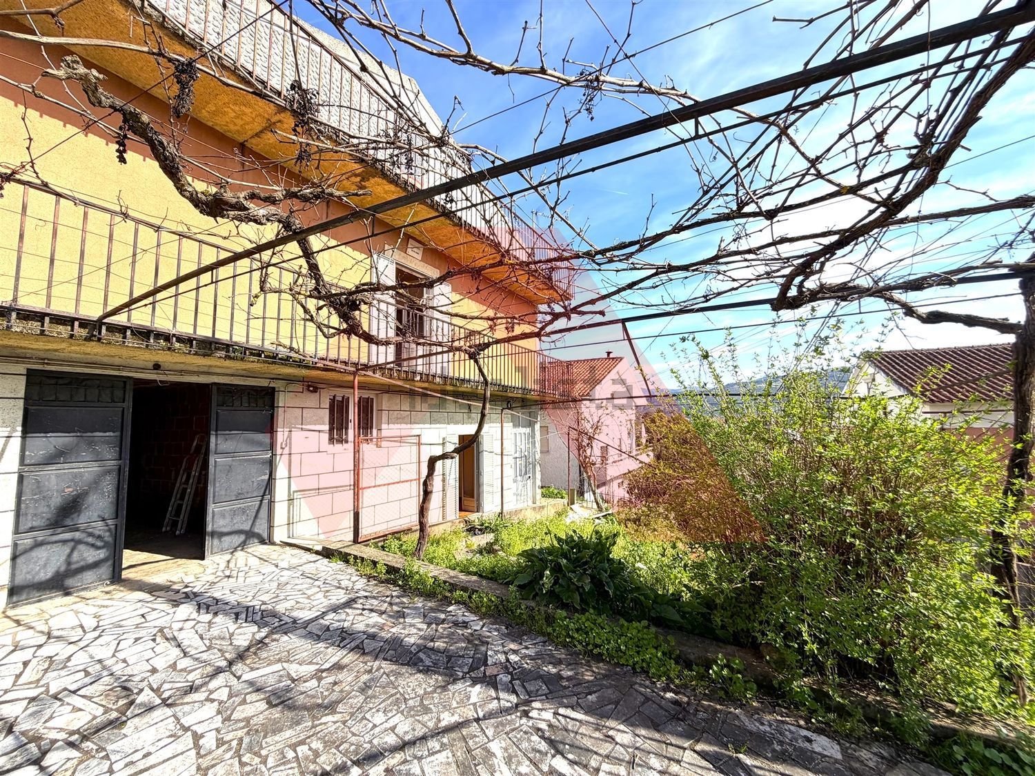 小楼房或独栋别墅出售在Côja e Barril de Alva - 花园