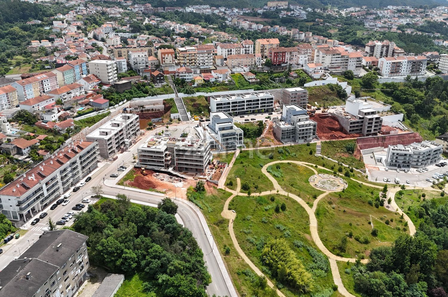 公寓 t2出售在Rua Lourenço Chaves de Almeida, 29 - 详情