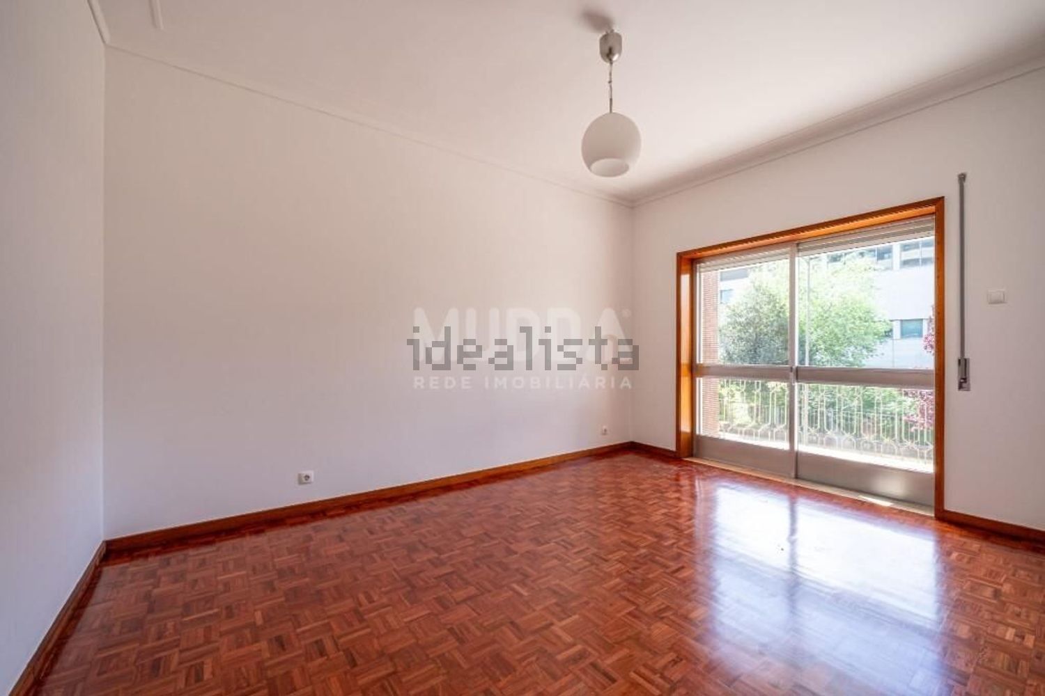 公寓 t4出售在Centro de Oliveira de Azeméis - 居住