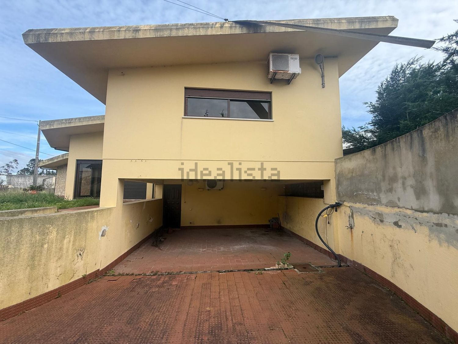 小楼房或独栋别墅出售在Rua do Centro - 外立面