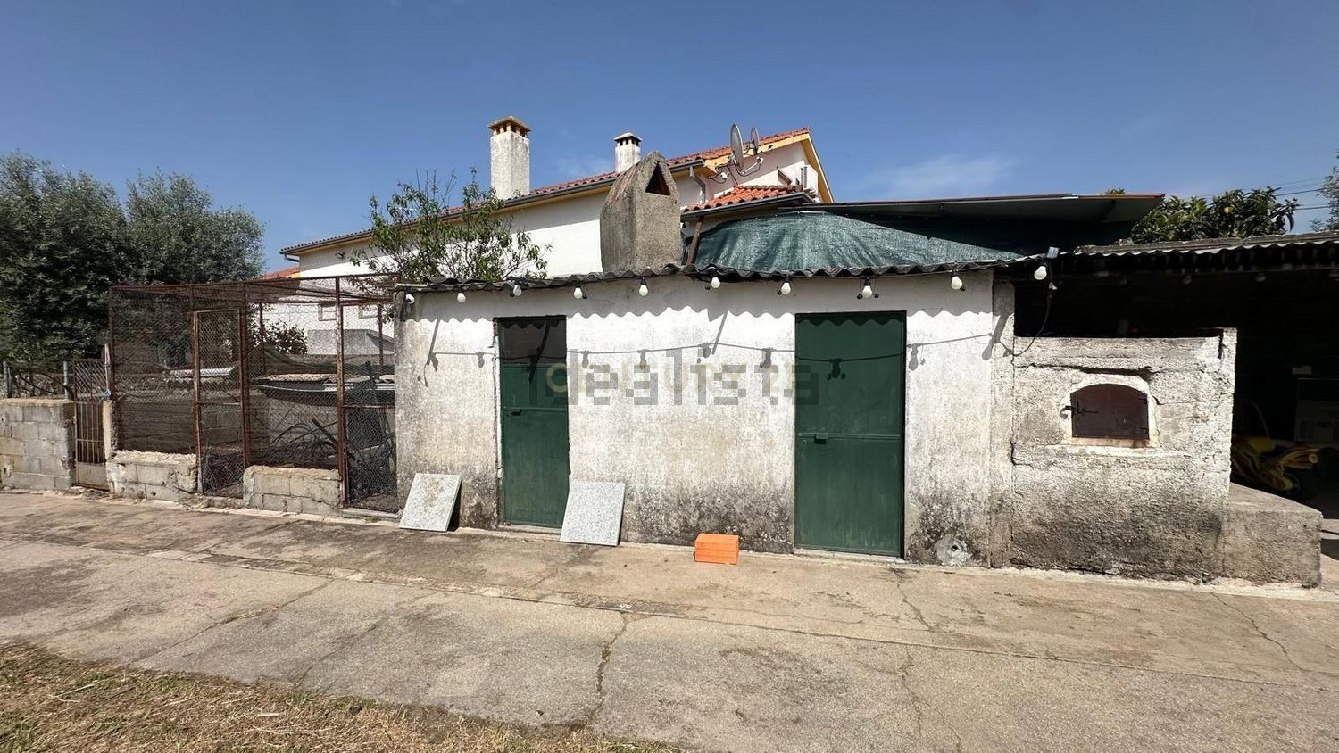 小楼房或独栋别墅出售在Rua da Estrada, 13 - 外立面