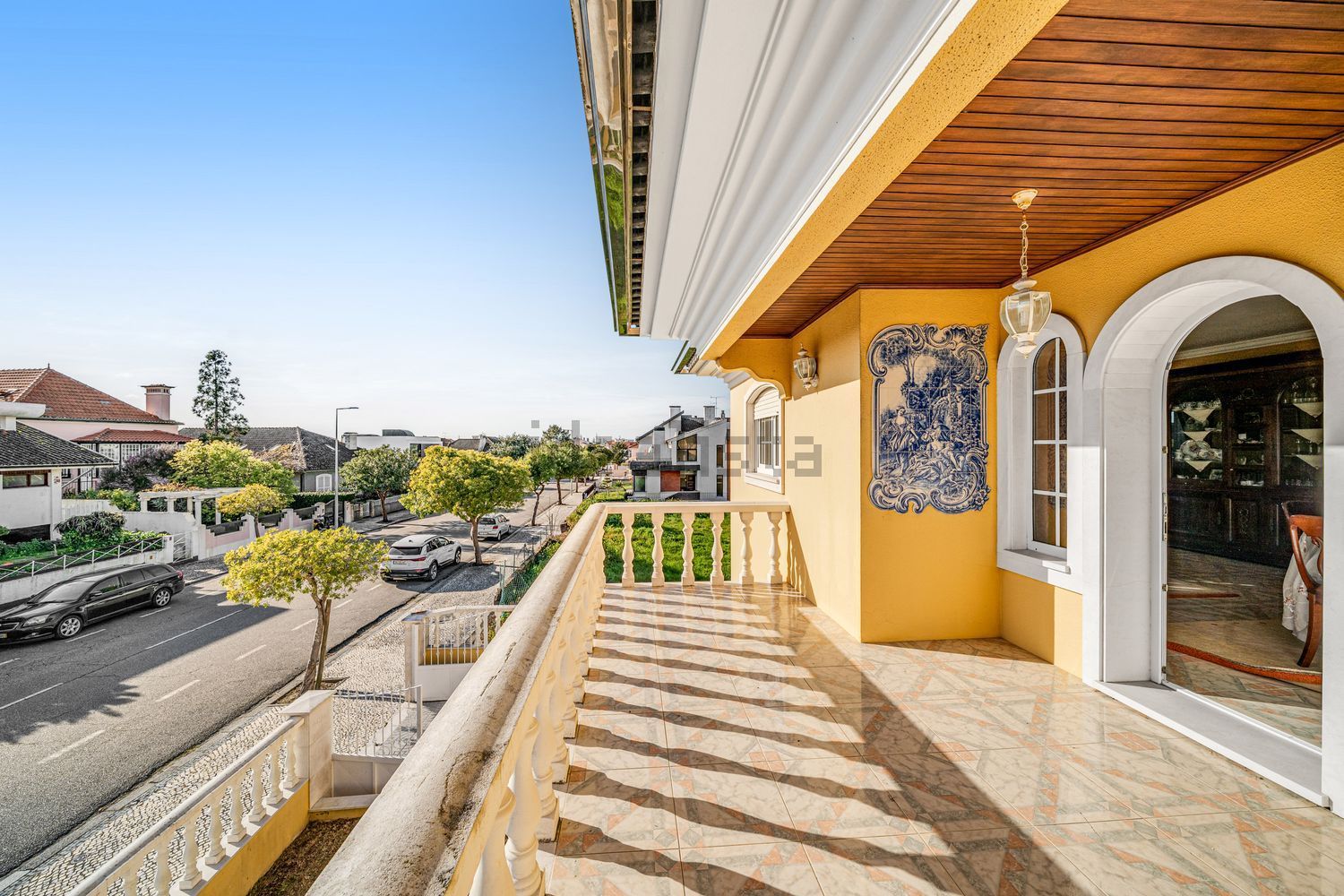小楼房或独栋别墅出售在Avenida Mário Sacramento - 阳台