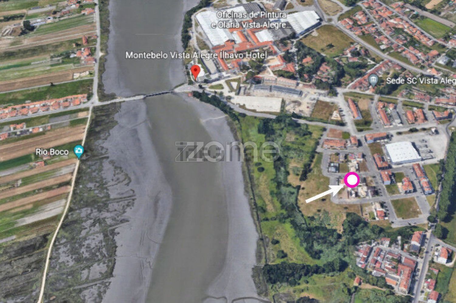 小楼房或独栋别墅出售在São Salvador - 照片