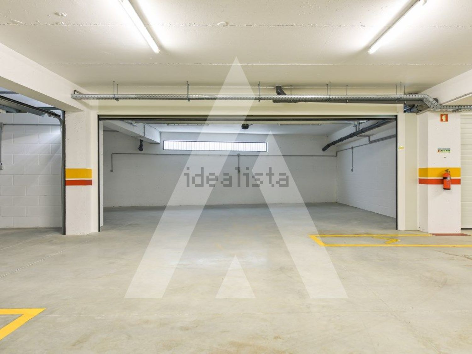 出租公寓 t4在Avenida Afonso Henriques s/n - 停车位
