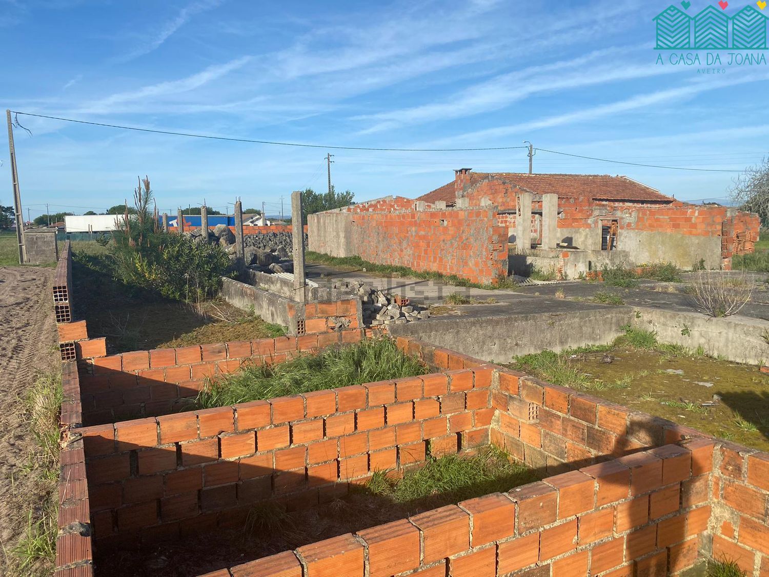 小楼房或独栋别墅出售在Rua do Torrão do Lameiro s/n - 外立面