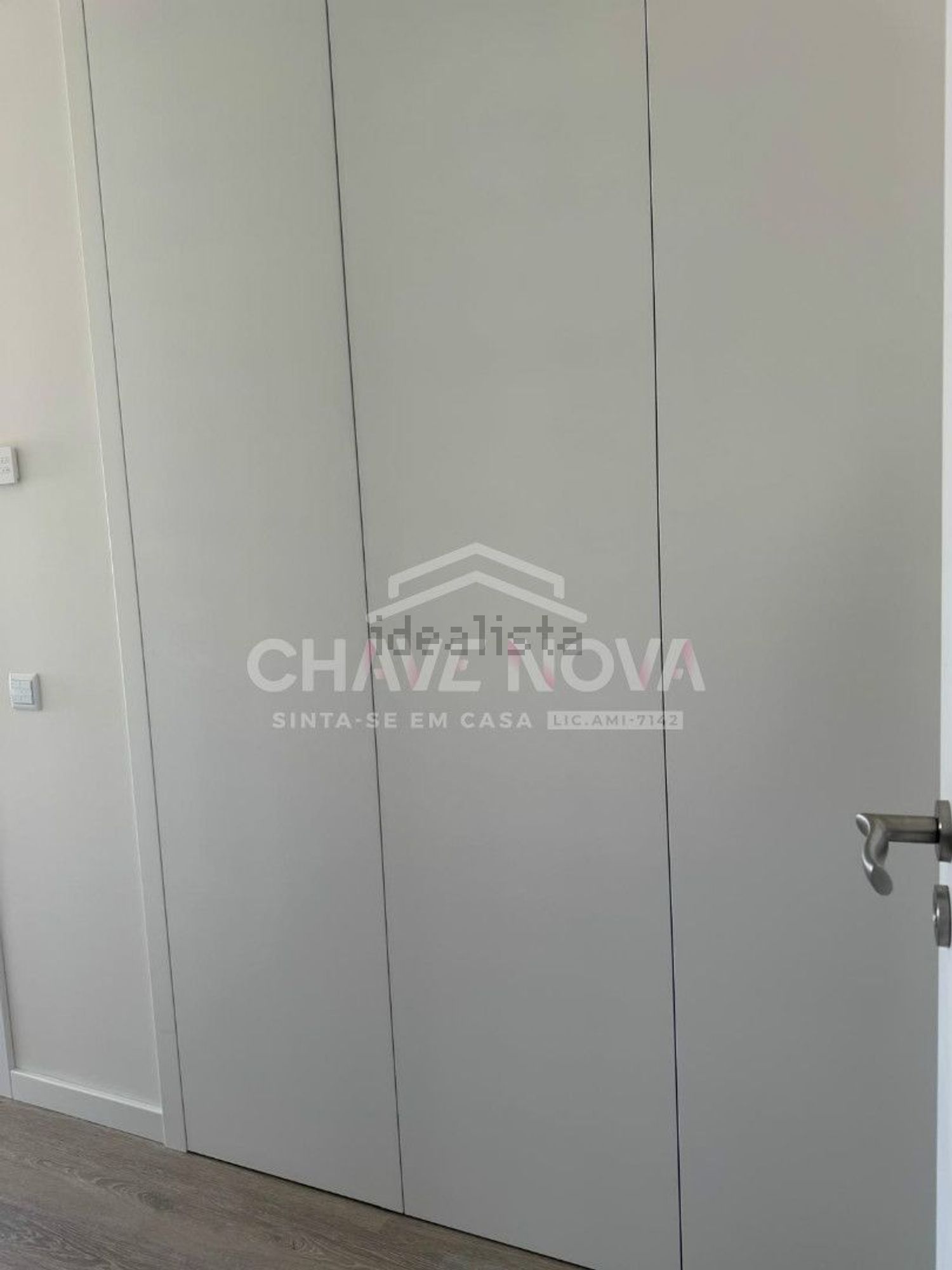 公寓 t3出售在Largo Eça de Queiroz s/n - 照片