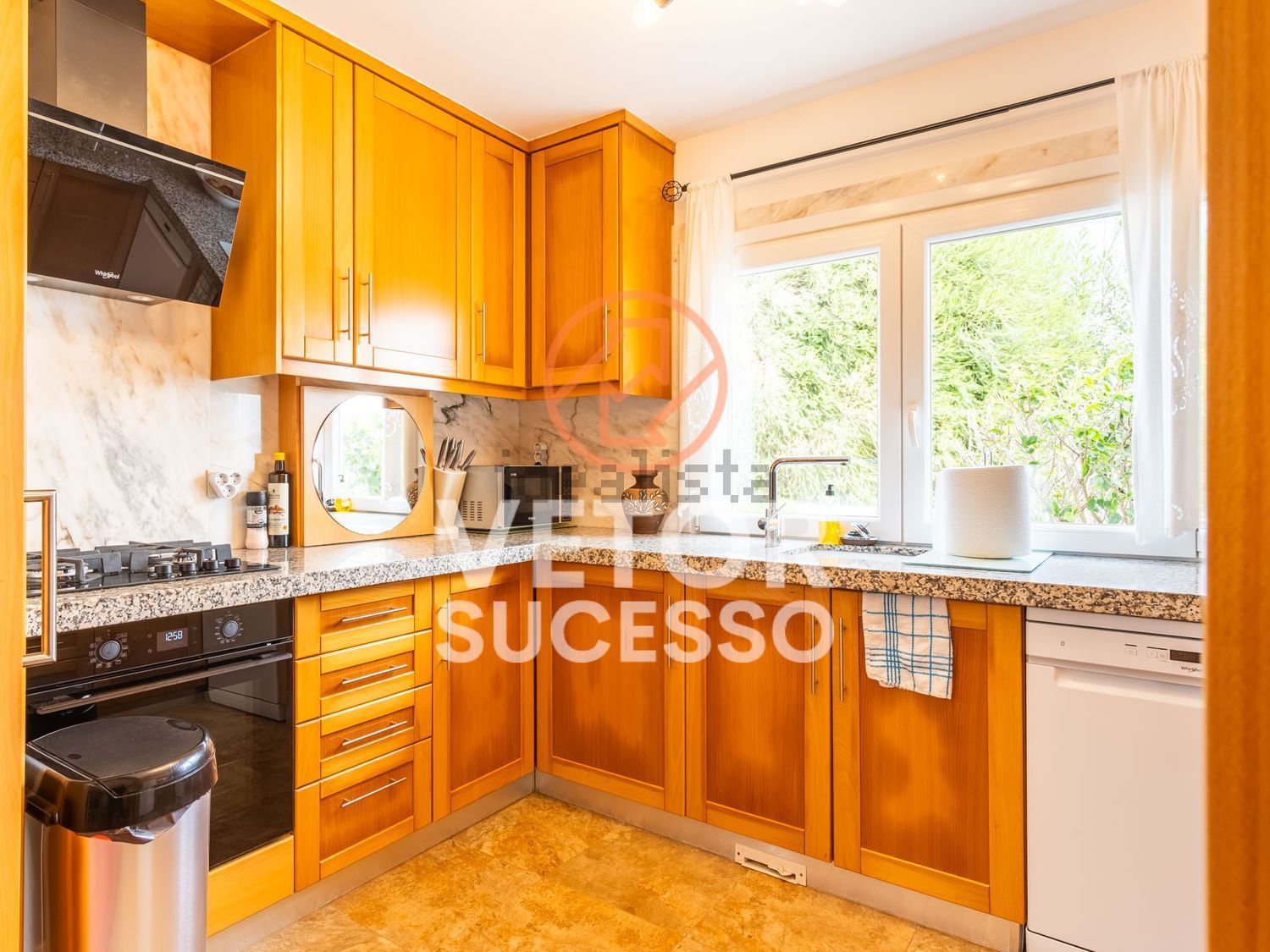 联排别墅出售在Ferrel - 厨房