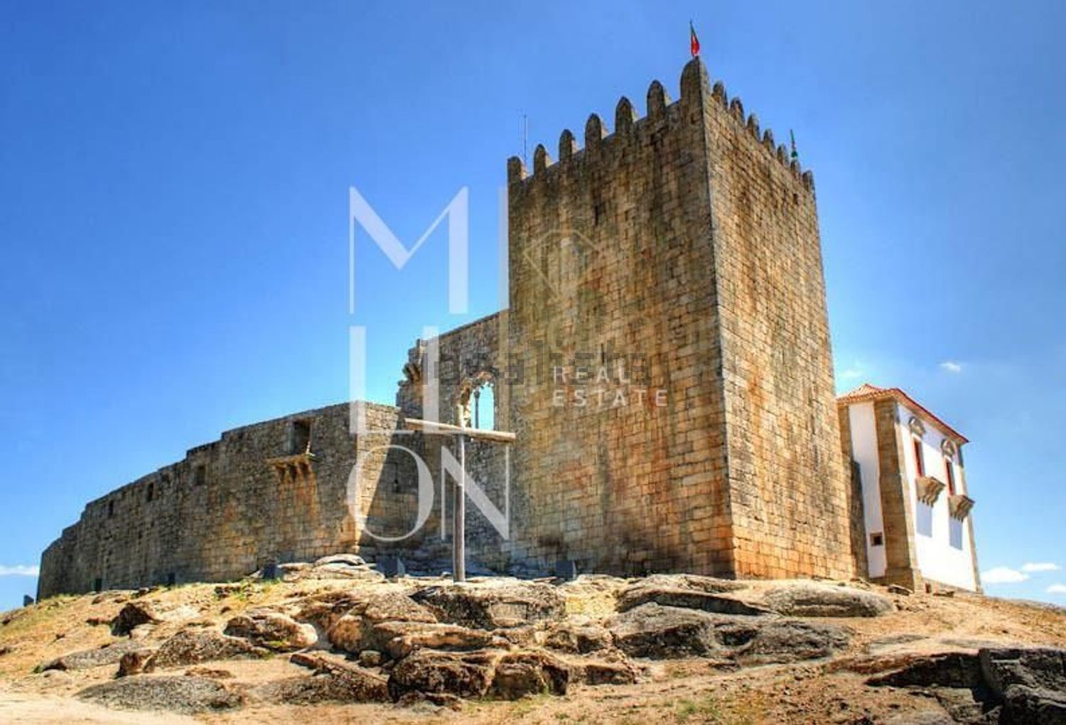 公寓 t3出售在Bairro de Santo Antão s/n - 视线