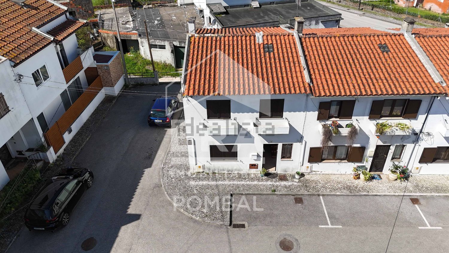 小楼房或独栋别墅出售Pombal - 外立面