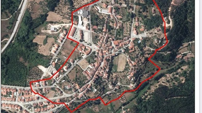 小楼房或独栋别墅出售在Penela e Rabaçal