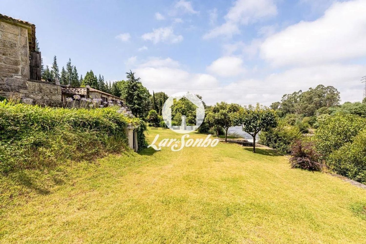 庄园出售在Barcelinhos - 花园