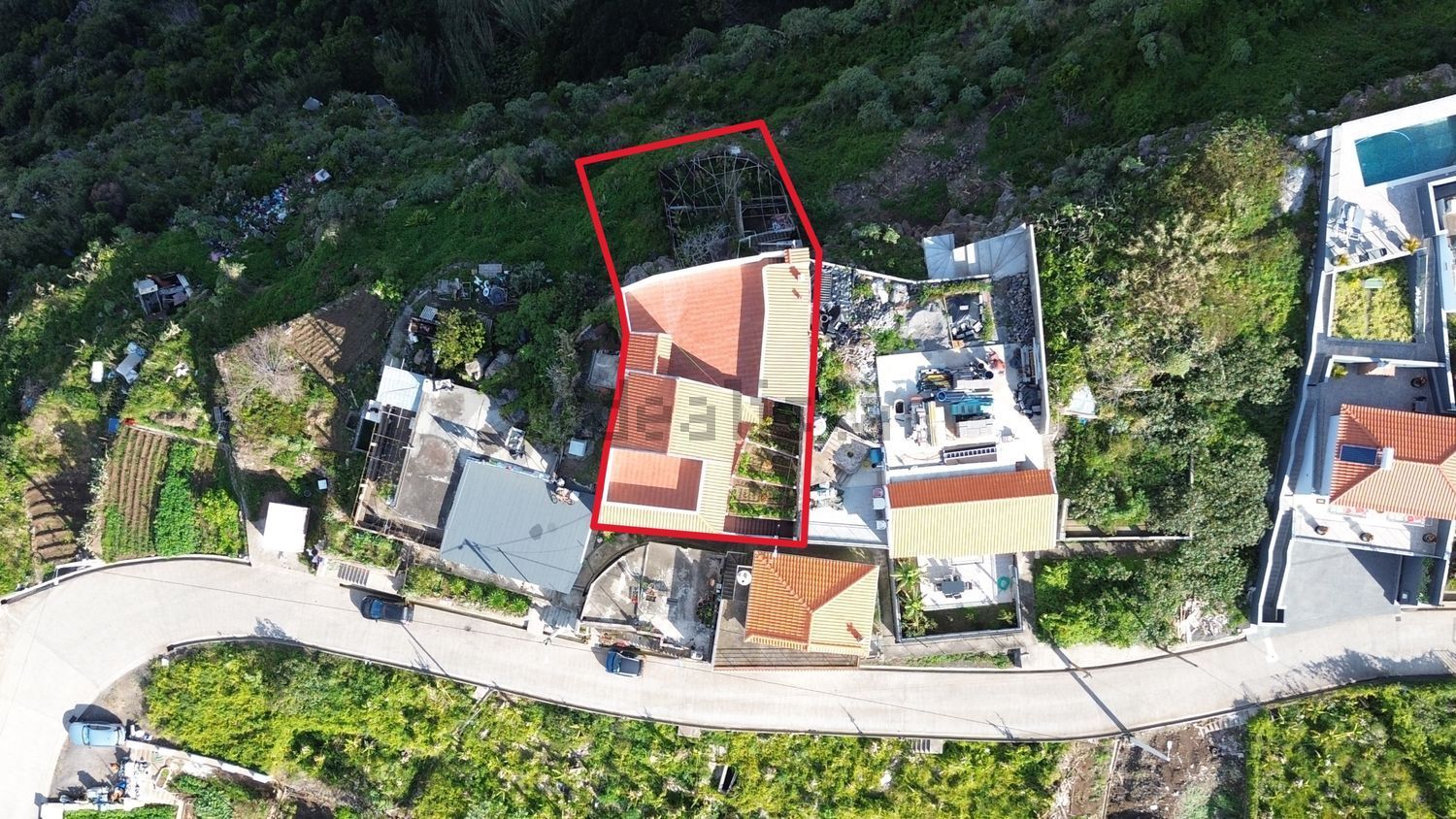 小楼房或独栋别墅出售在Caminho Fonte Pinheiro - 详情