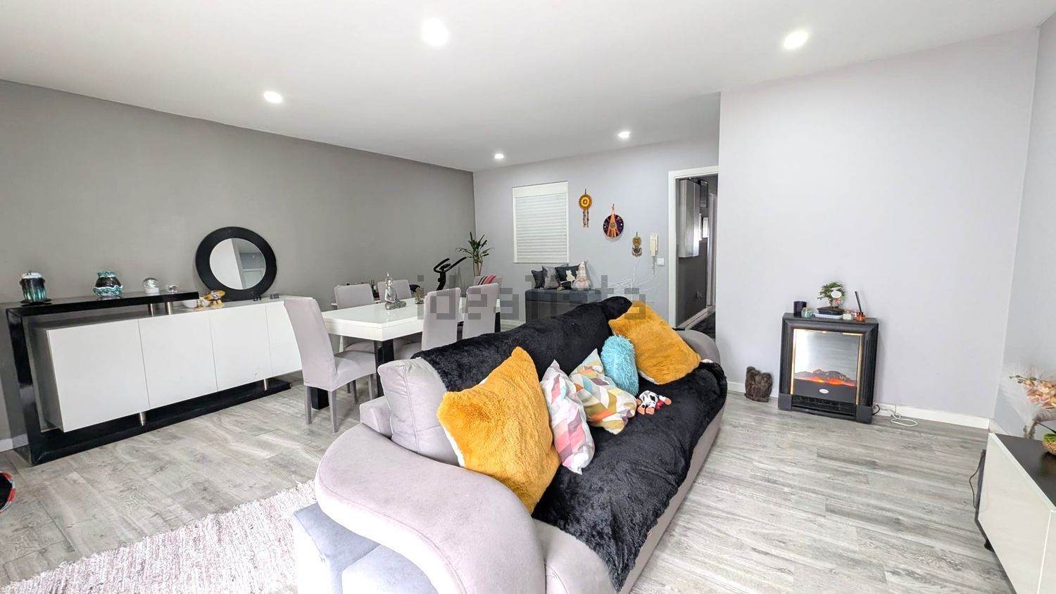 双拼别墅出售在Rua Nova de Crestins s/n - 客厅