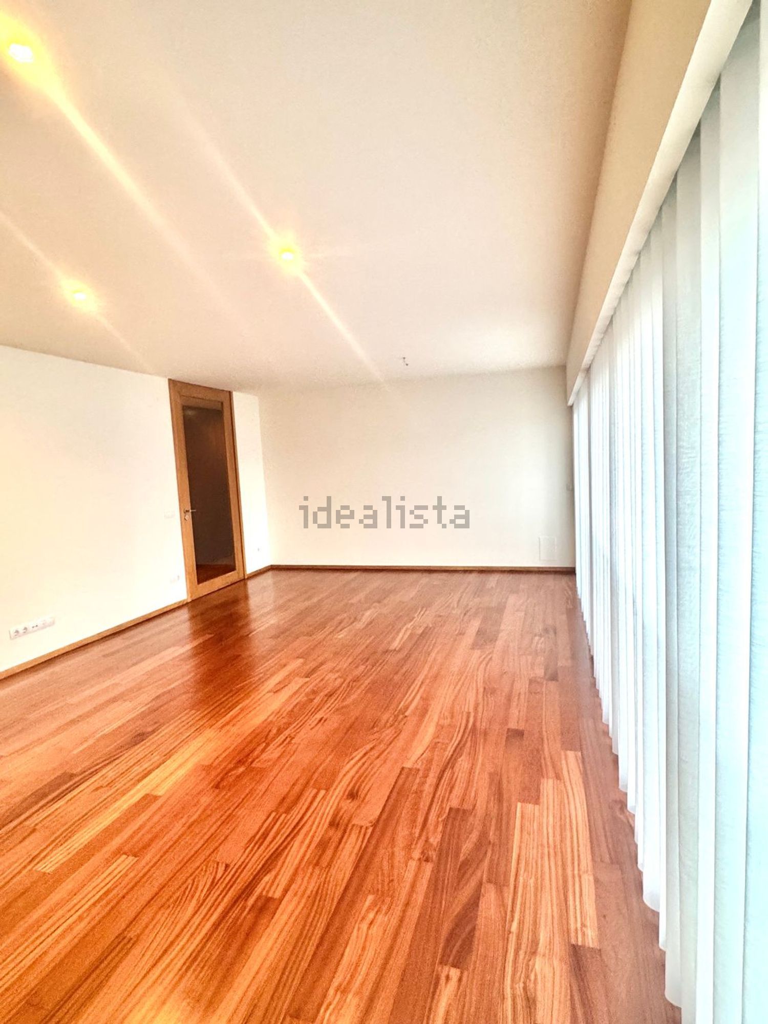 公寓 t3出售在Avenida Alcaides de Faria, 305 - 餐厅