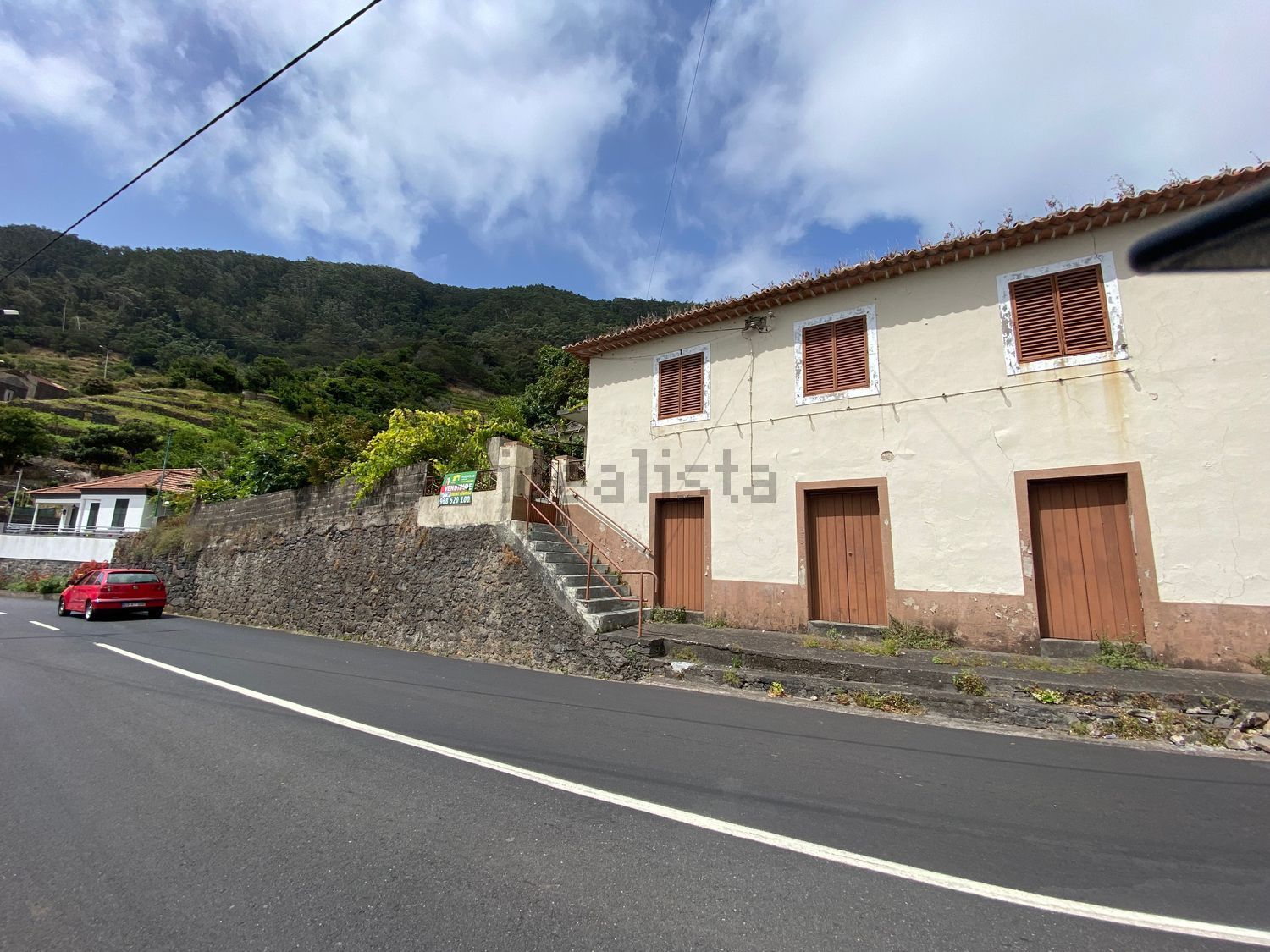 小楼房或独栋别墅出售在Estrada Dom Manuel I, 125 - 外立面