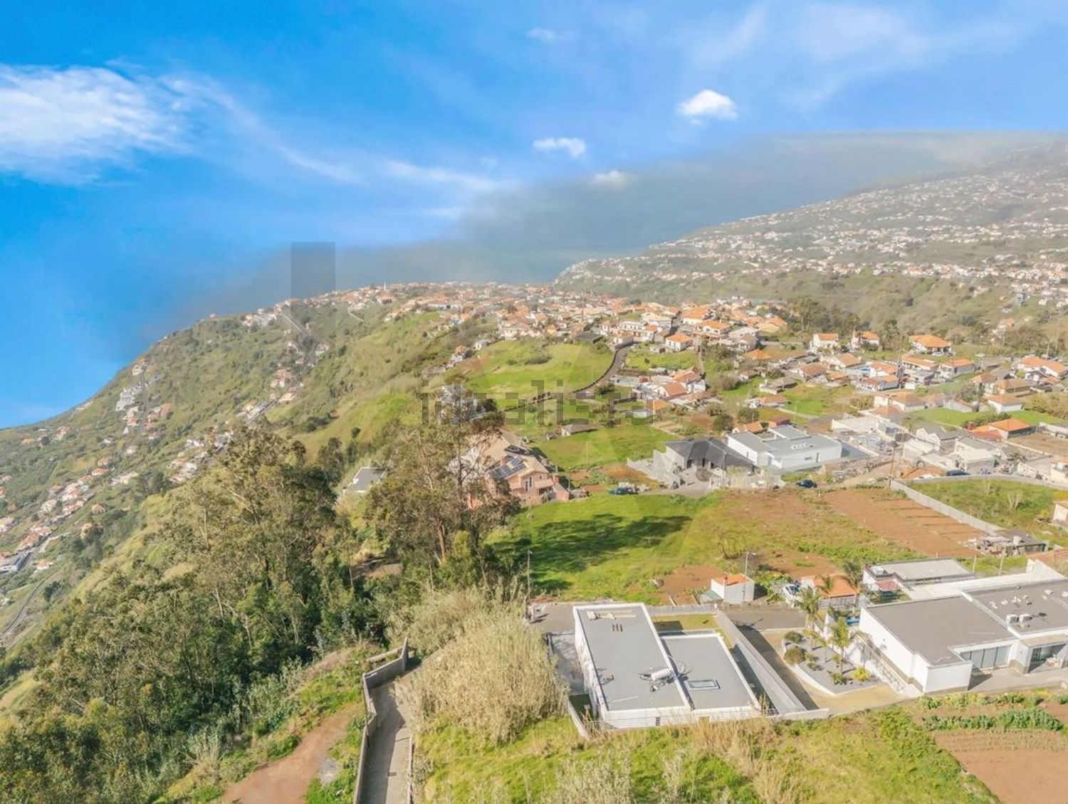 小楼房或独栋别墅出售在Arco da Calheta - 视线