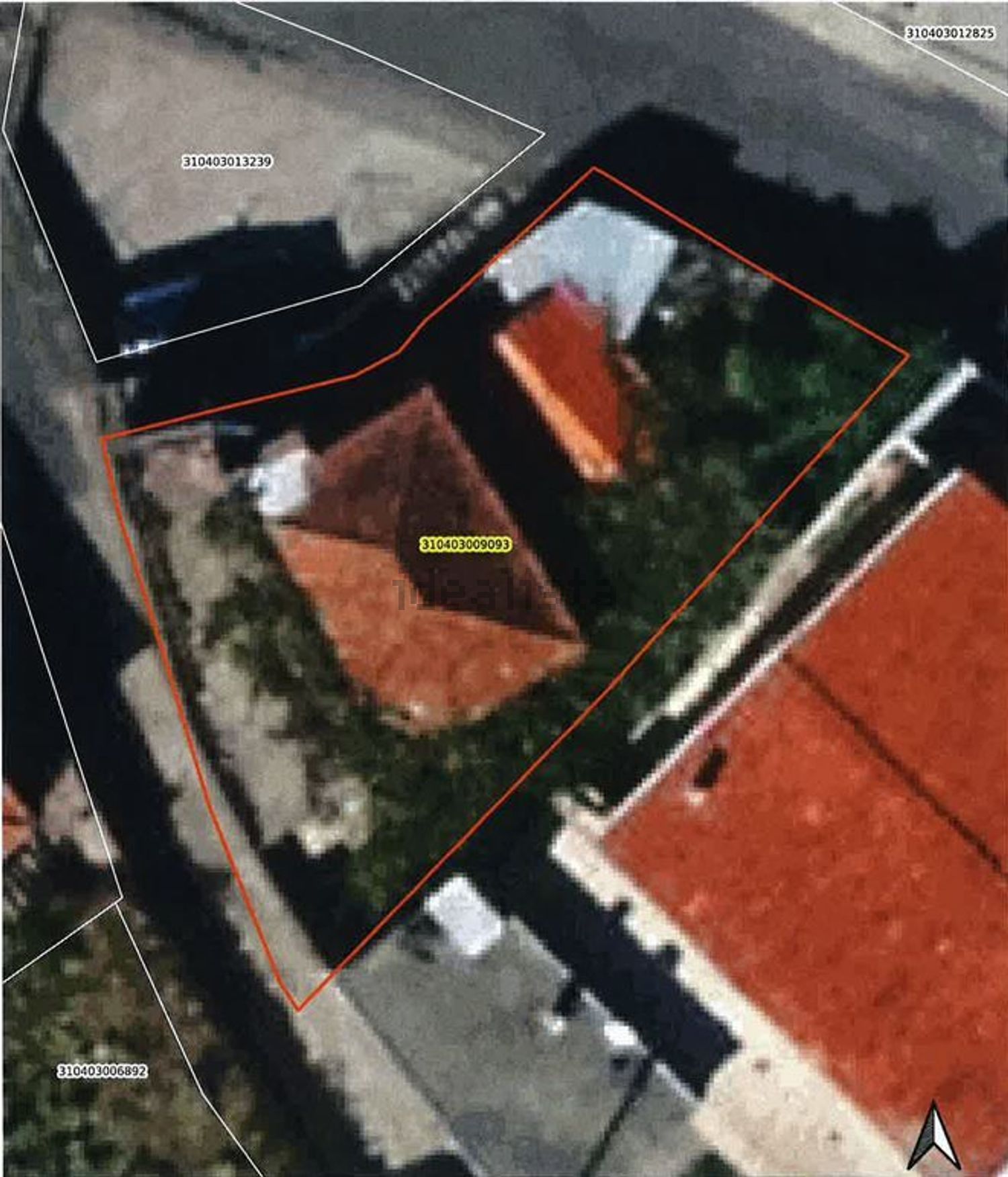 小楼房或独栋别墅出售在Estrada dos Maroços s/n - 外立面