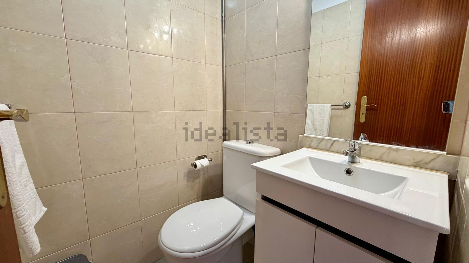 出租公寓 t2在Avenida do Infante, 62 - 卫生间