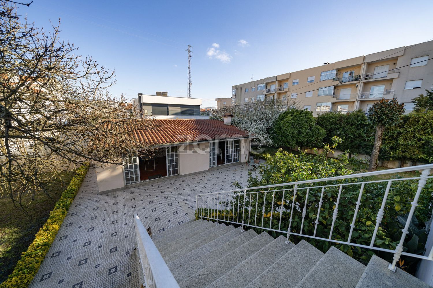 小楼房或独栋别墅出售在Rua de São José, 10 - 花园