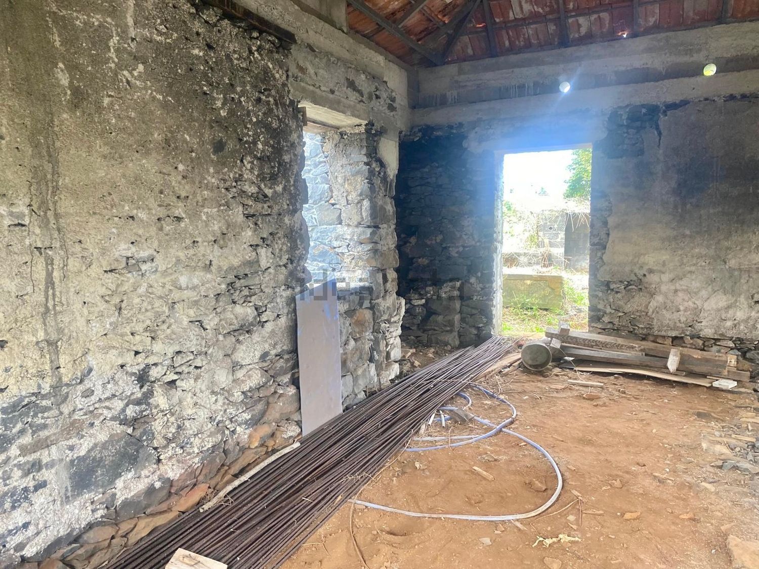小楼房或独栋别墅出售在Caminho do Castanheiro, 79 - 居住