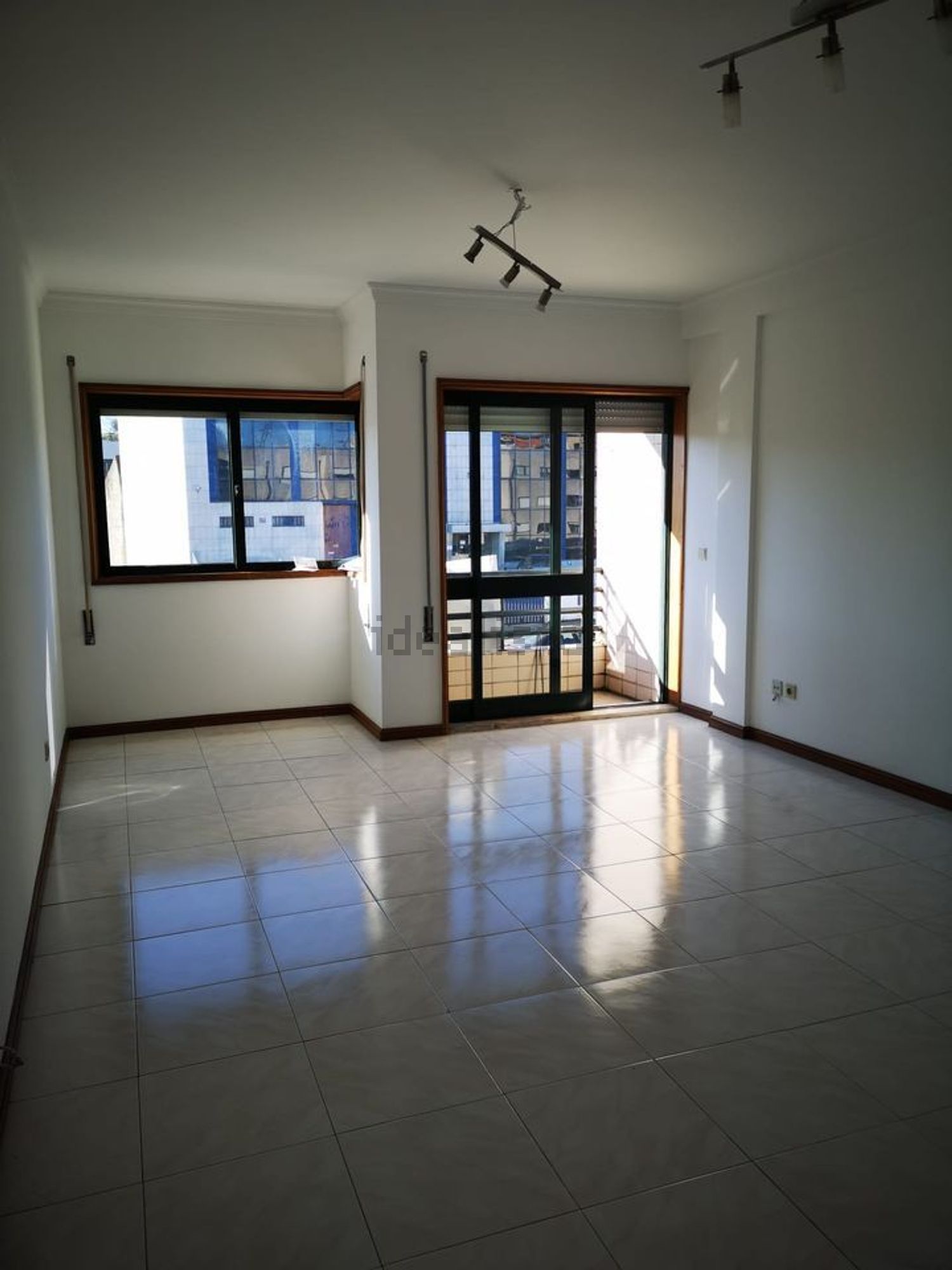 出租公寓 t3在Estrada Exterior da Circunvalação, 2899 - 客厅
