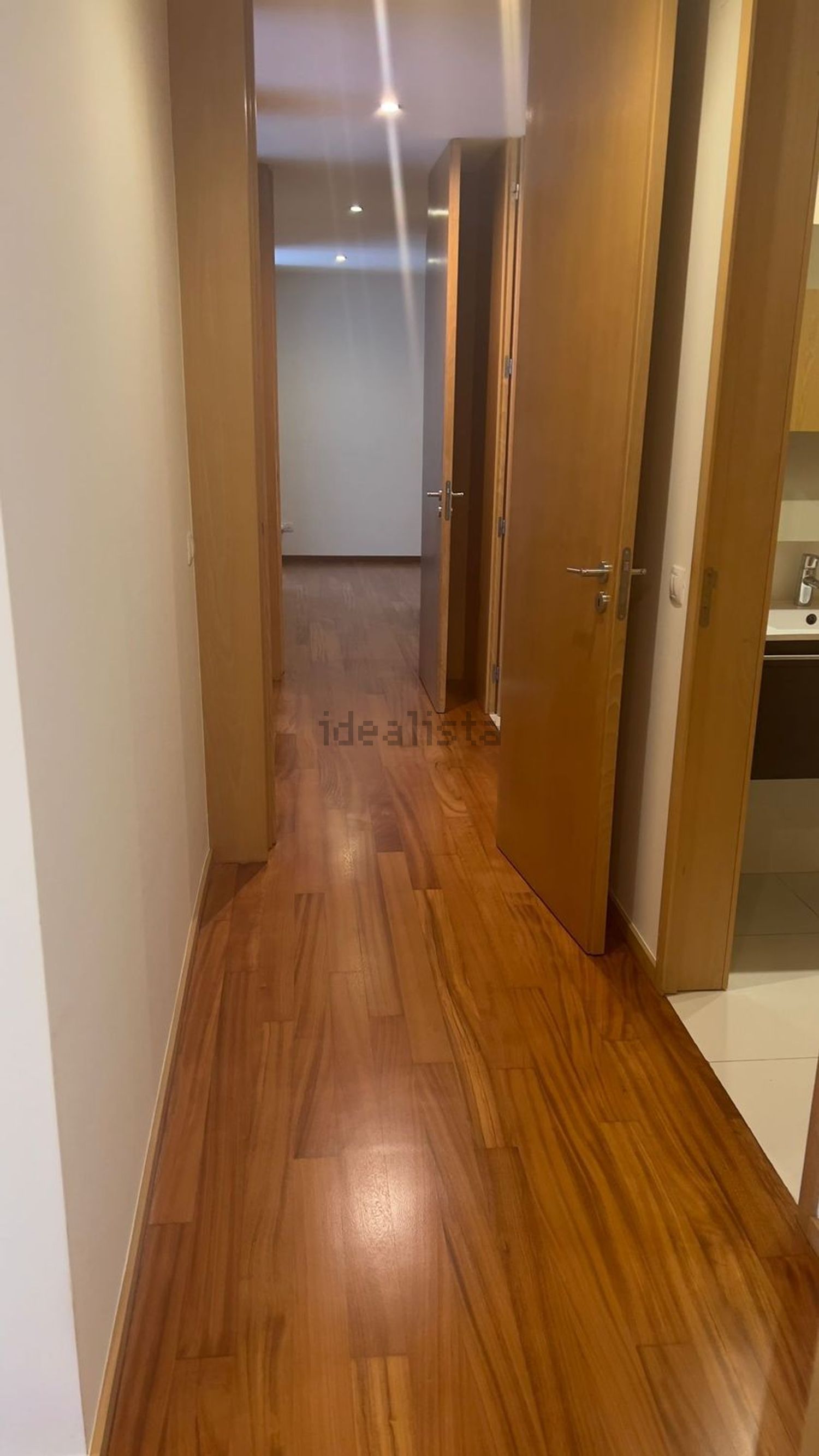 公寓 t3出售在Avenida Alcaides de Faria s/n - 过道