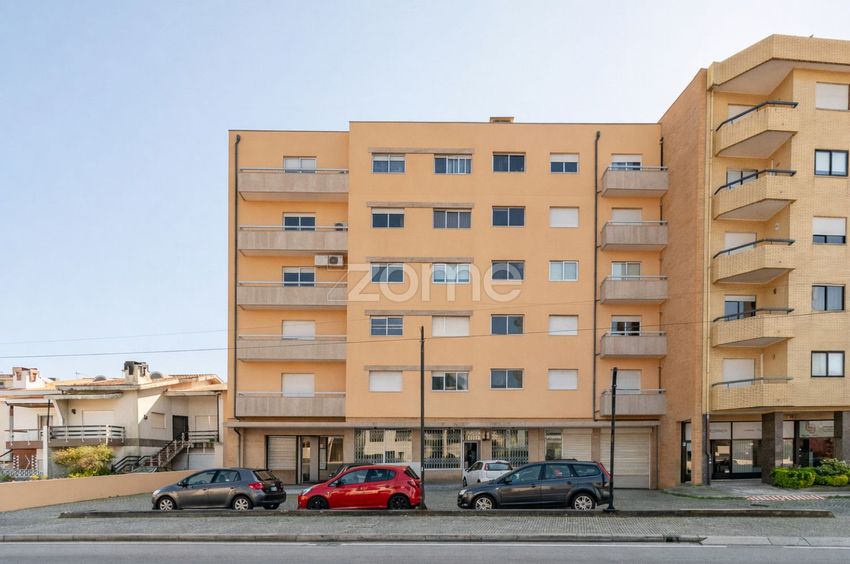 公寓 t3出售在Rua da Quinta Amarela, 10