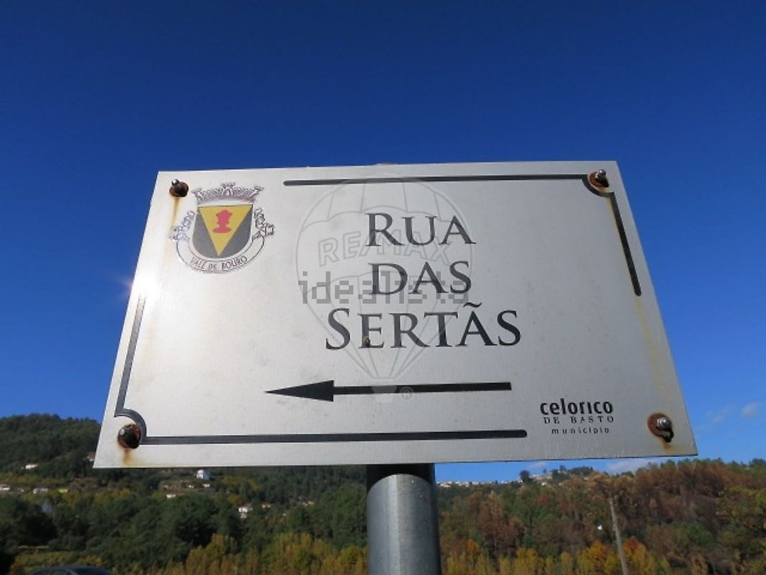 小楼房或独栋别墅出售在Rua de Vale do Porto - 照片