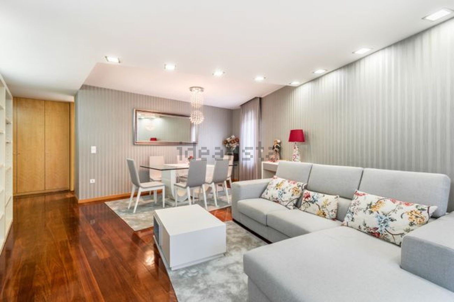 公寓 t2出售在Rua Olivença, 74 - 客厅