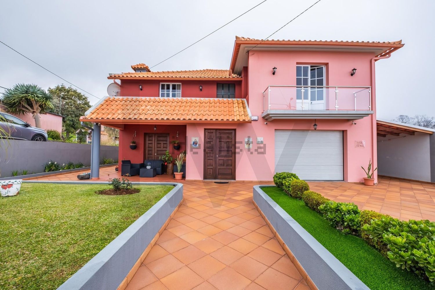 小楼房或别墅出售在Porto Moniz - 外立面