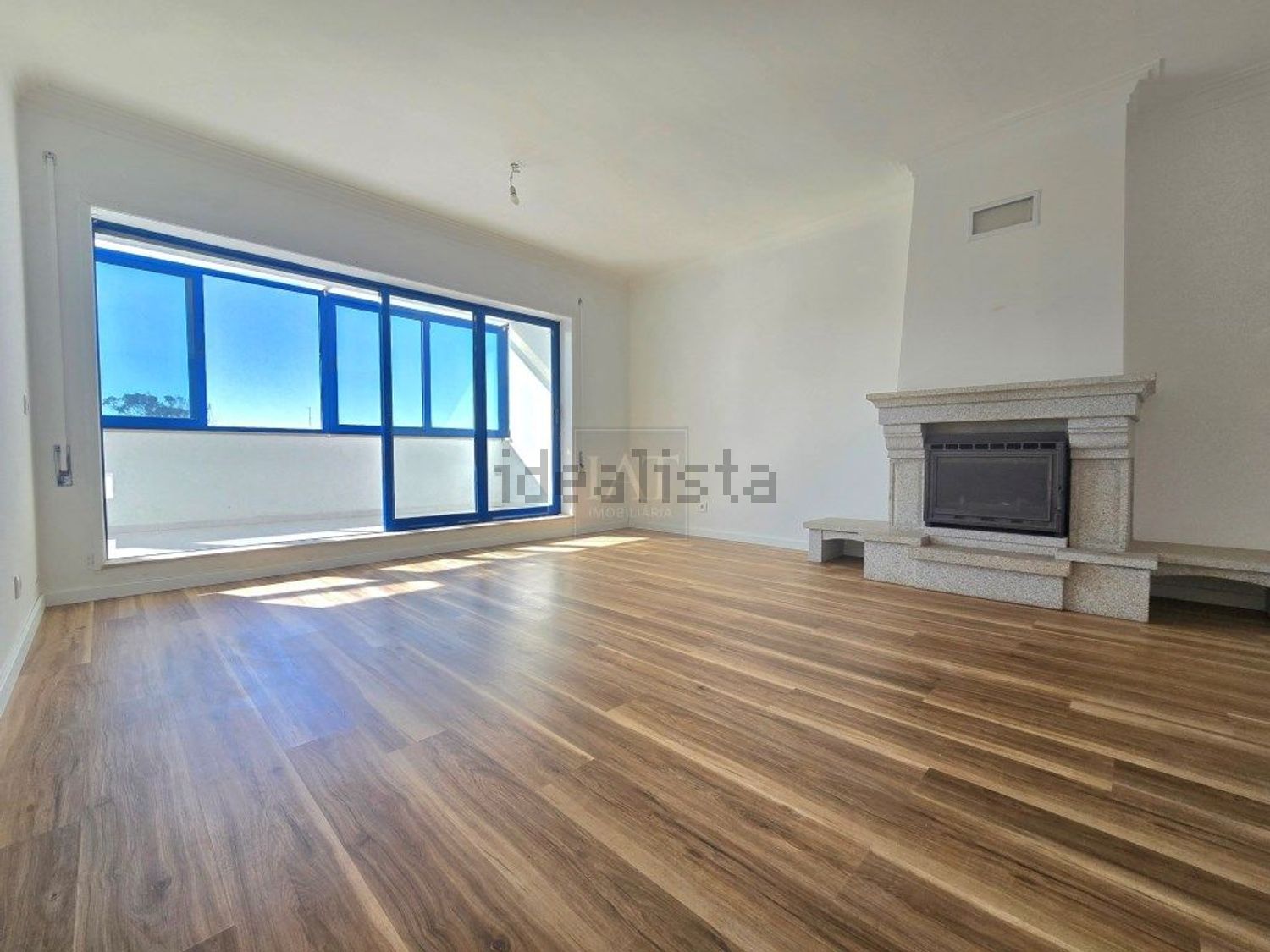 出租公寓 t2在Rua 27 de Maio, 101 B4 - 客厅