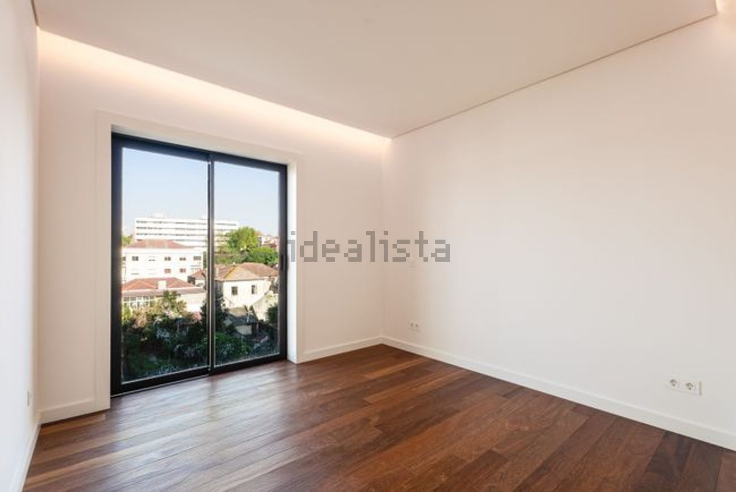 公寓 t4出售在Avenida do Conselho da Europa - 餐厅