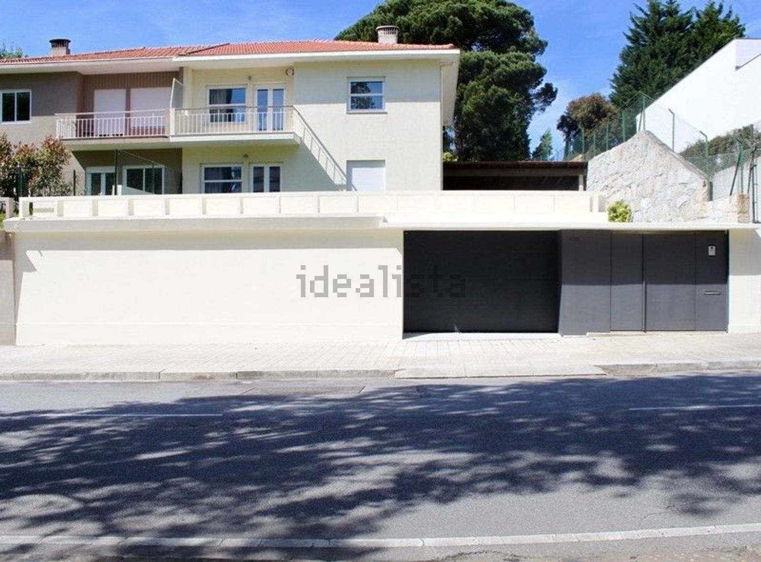 双拼别墅出售在Avenida da Boavista, 3732 - 外立面